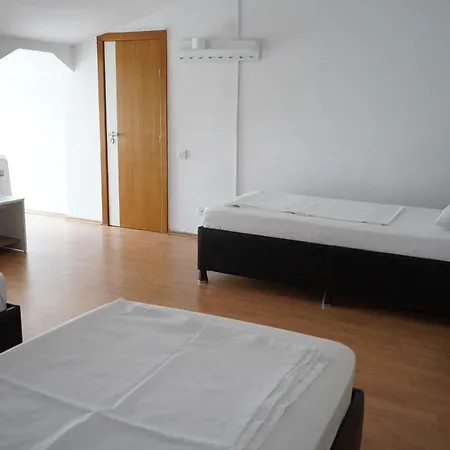 Ξενοδοχείο Garden