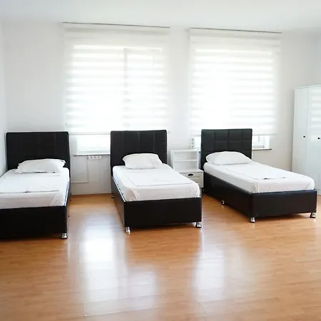 Garden Ξενοδοχείο Βουκουρέστι