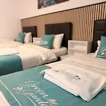 Garden * بوخارست