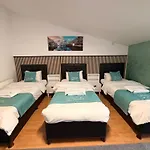 Garden Hotel *