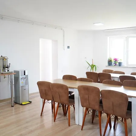 Готель Garden *