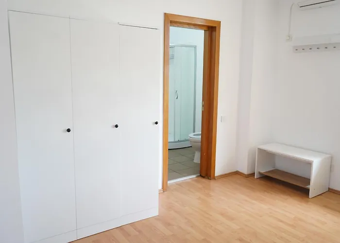 Garden فندق بوخارست