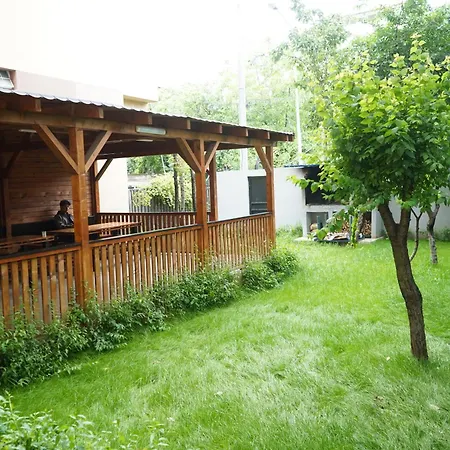 Garden Hotel *